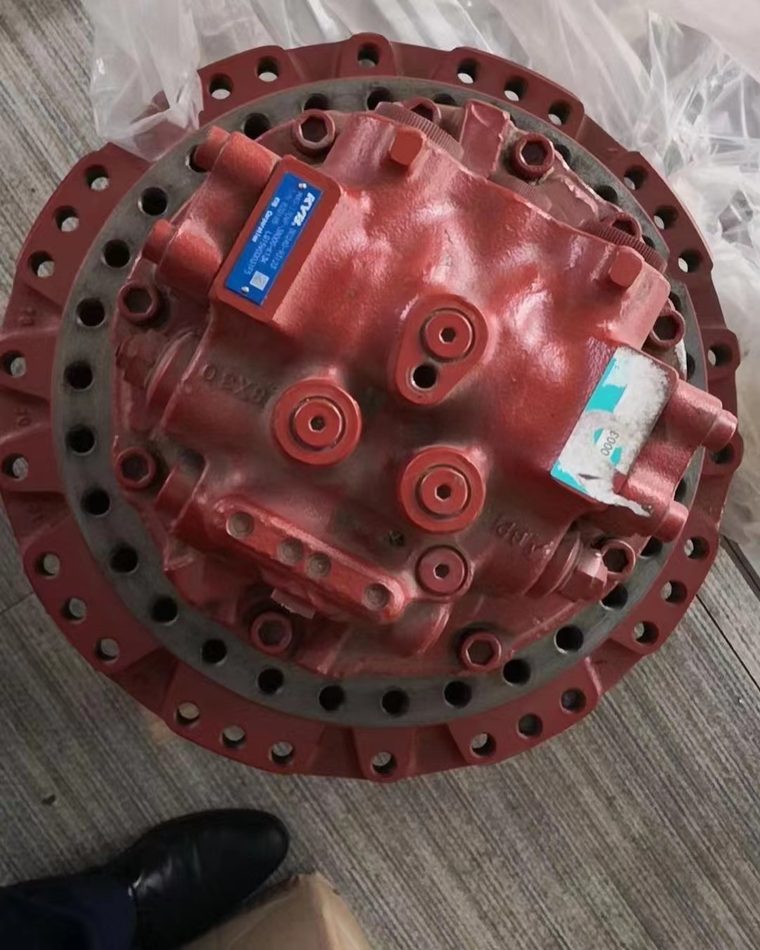 神钢 SK250-8 行走马达实拍